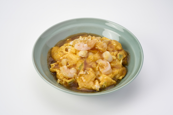 たっぷり海鮮のふわふわ黄金卵　天津飯